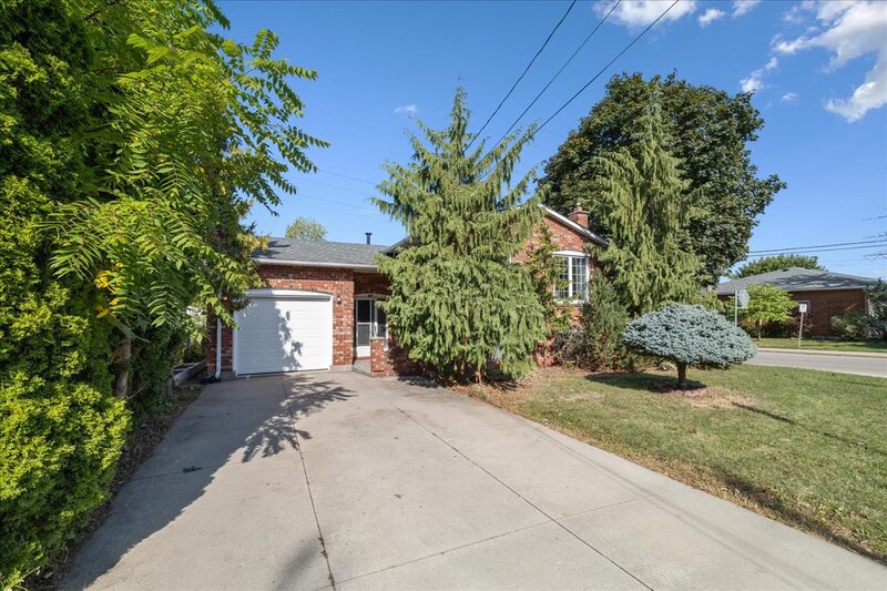 640 Cochrane Rd, Hamilton